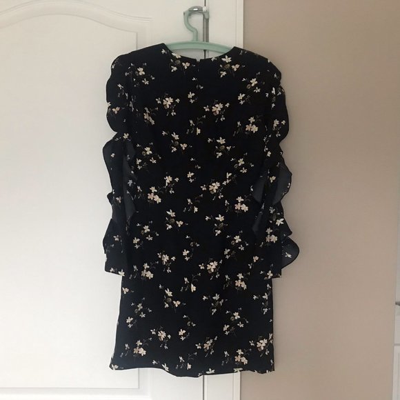 Club Monaco Floral Print Fancy Ruffled sleeves with keyholes Black Dress 00 - Picture 2 of 8